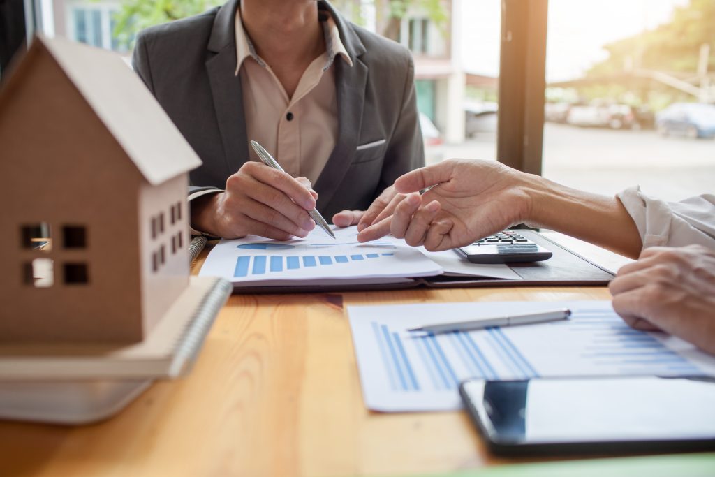 Top Real Estate Attorney South Elgin IL for Buyers and Sellers
