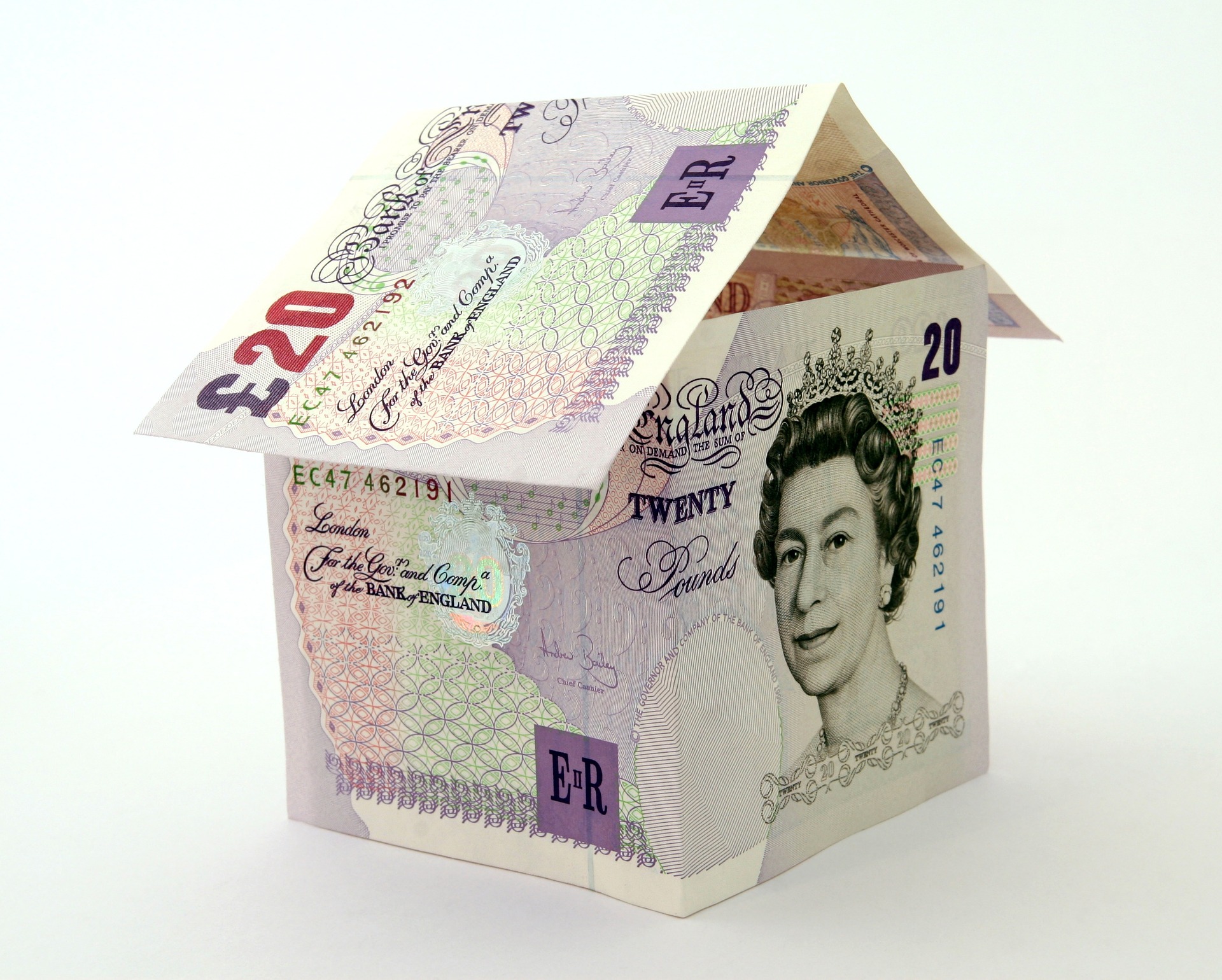 Average house price falls slightly – first drop in a year – Halifax HPI