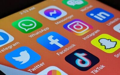 FCA warns firms and ‘finfluencers’ to keep their social media ads lawful