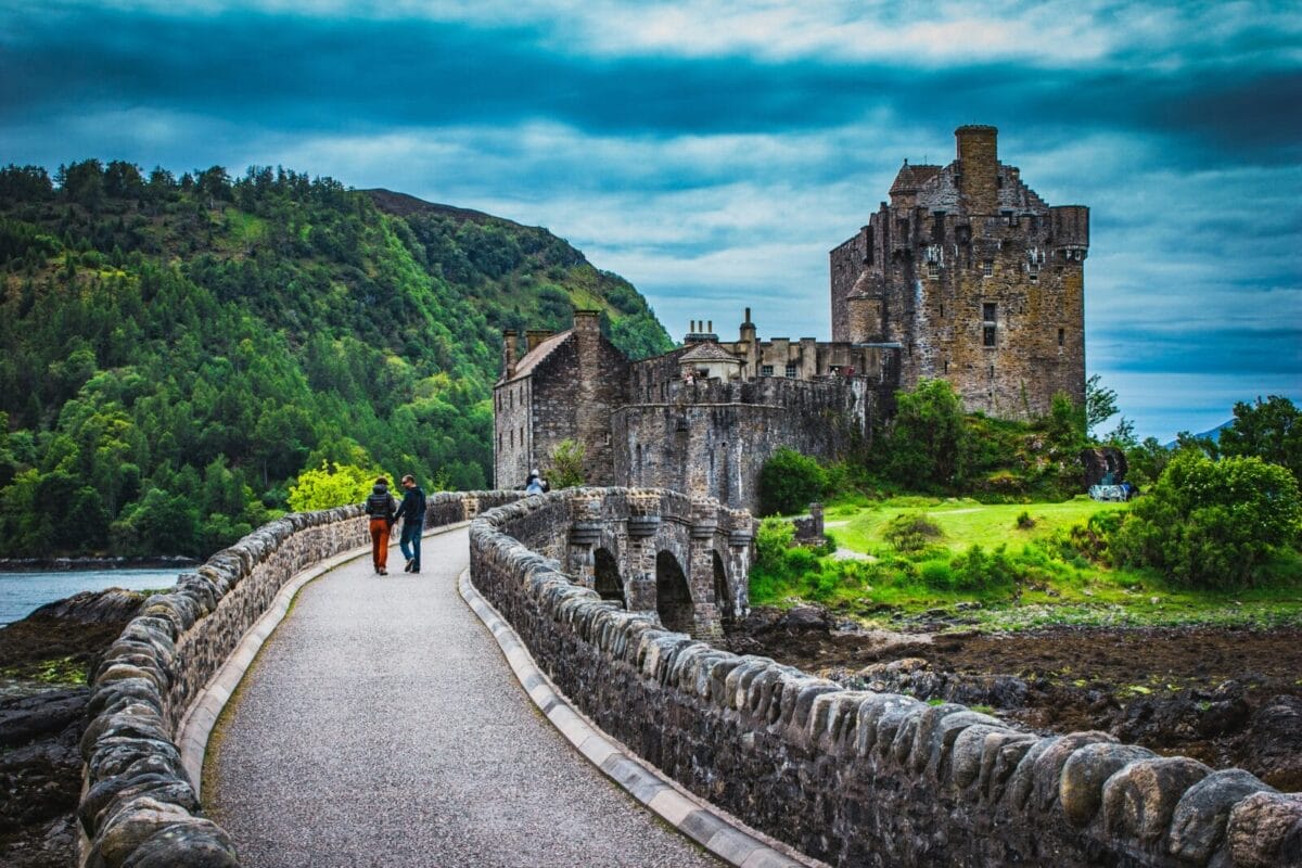 Hinckley & Rugby for Intermediaries expands residential lending into Scotland