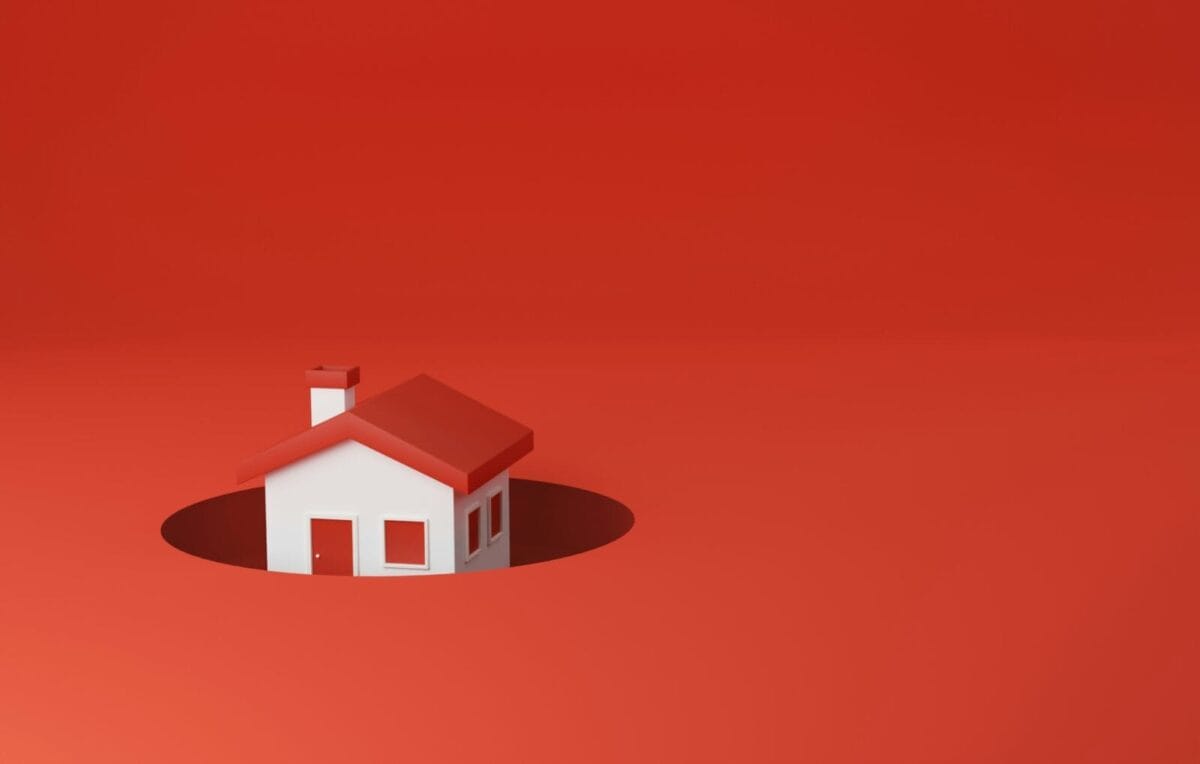 Two-year fixed average mortgage rate dips below five-year