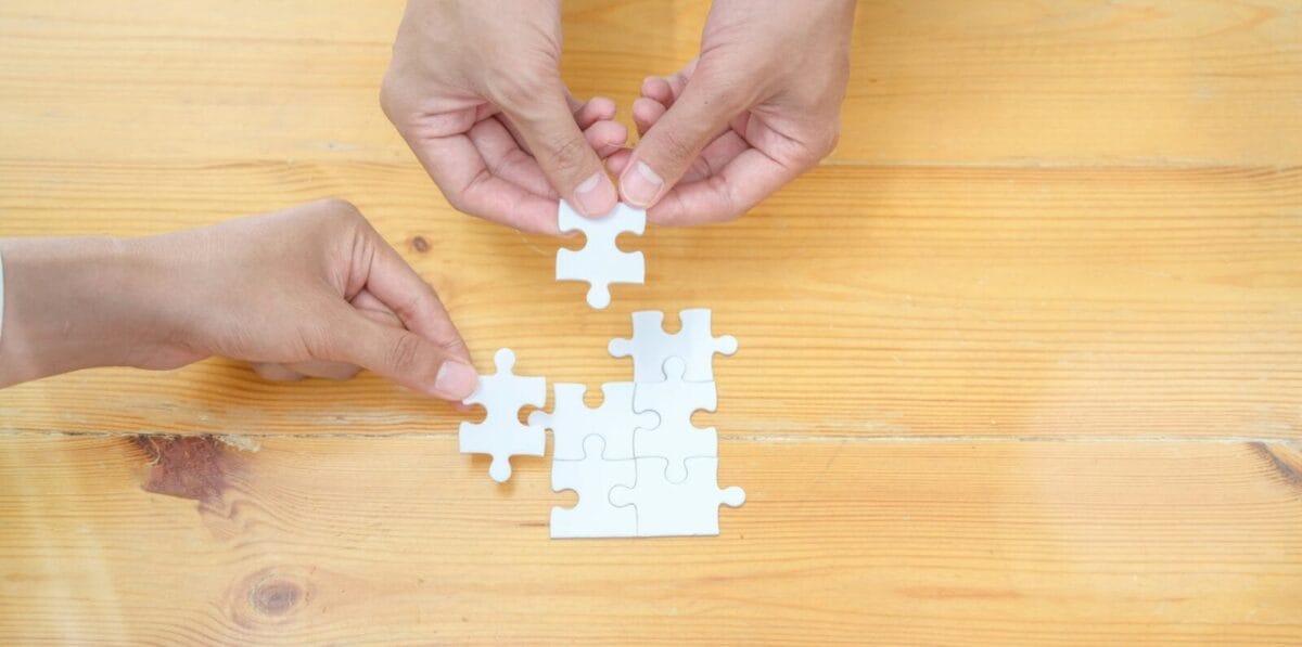Aviva completes a £700m buy-in deal with the ABB Plan