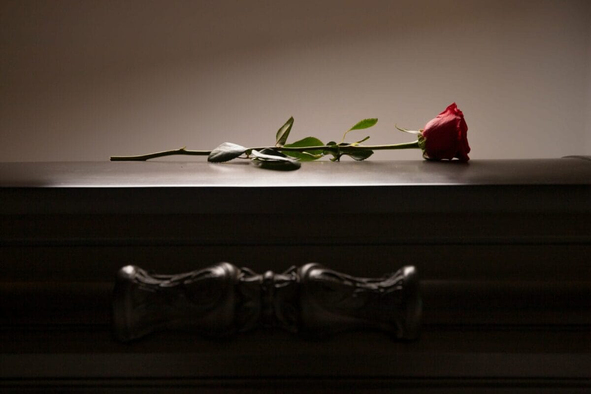 Two in three bereaved adults left feeling stressed due to high funeral costs – MetLife UK research