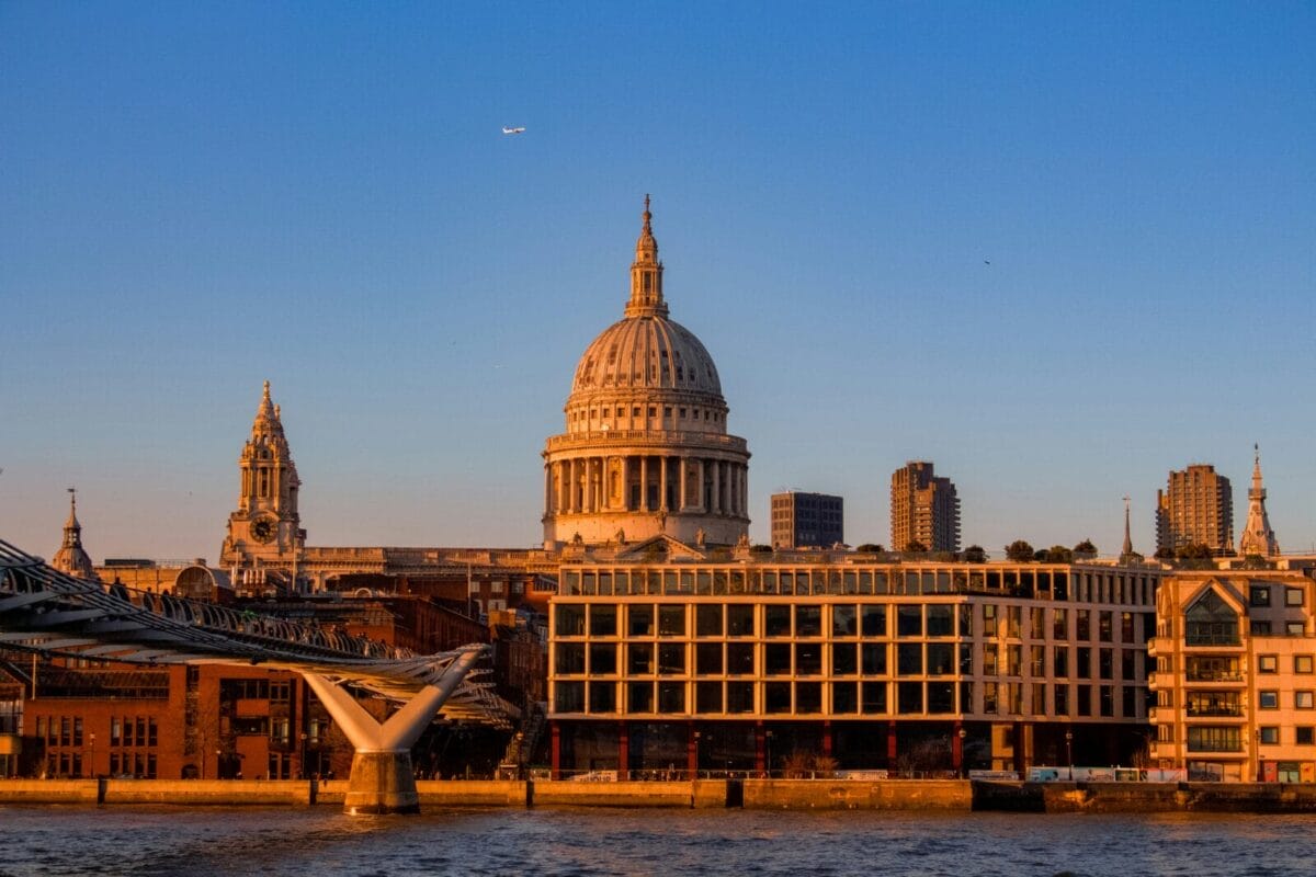 Latest UK heatwave sees more employees back to the office as rising temperatures increasingly shape working and holiday patterns
