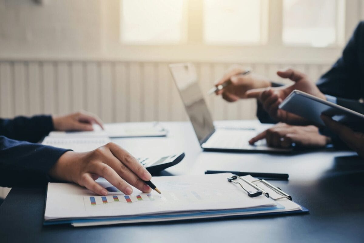 FCA data shows sharp contraction in UK financial services workforce as AI, regulation, and market pressures reshape the sector