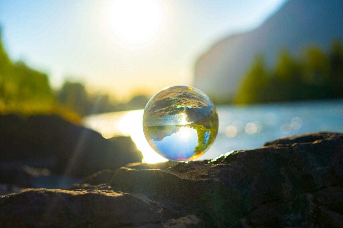 Rightmove HPI: steady March market so far despite global uncertainty as experts react