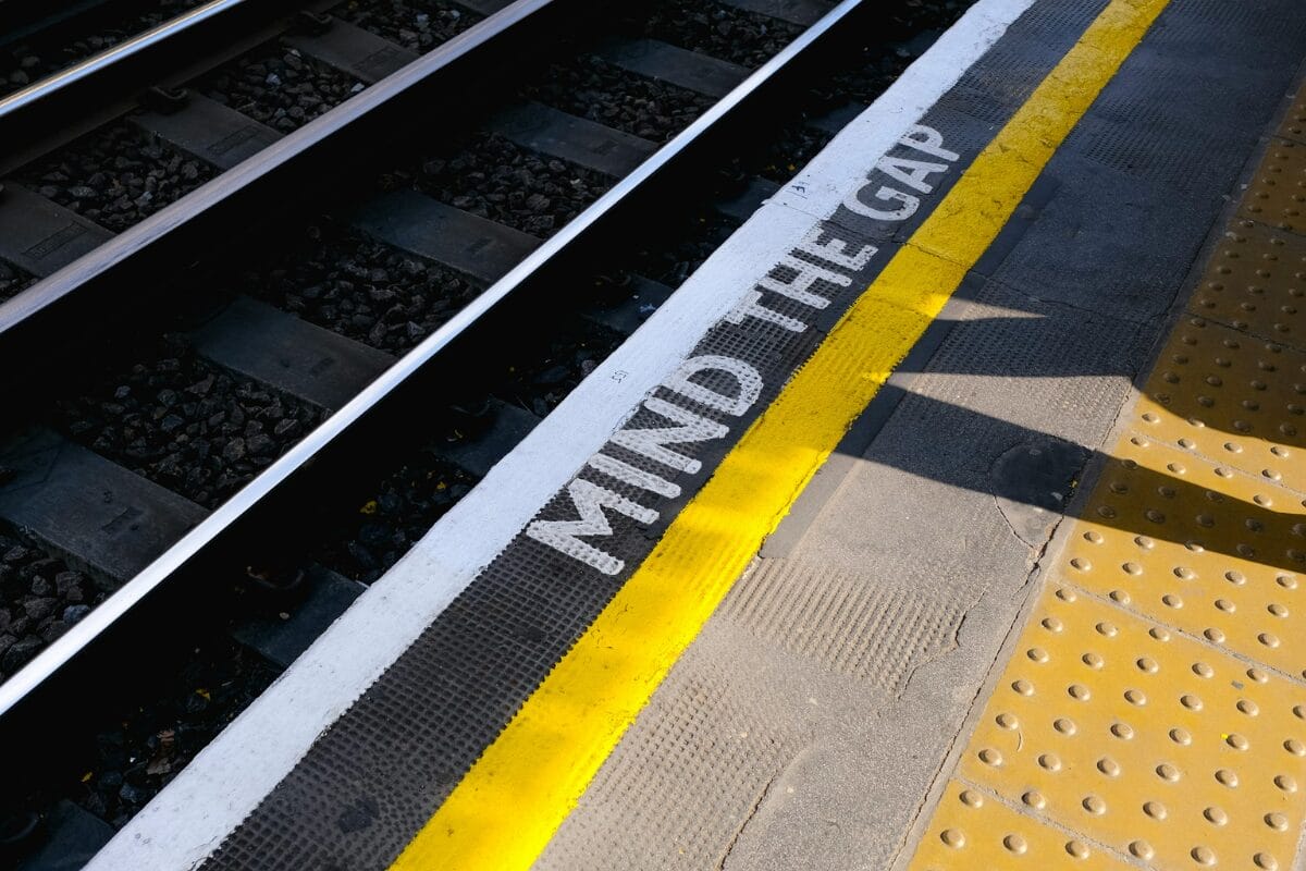 Unsplash - Mind The Gap